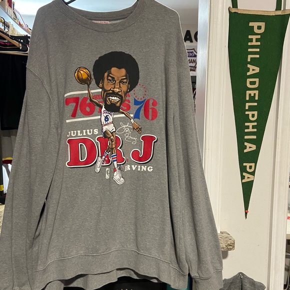 Mens 3x Gray Mitchell&Ness Philadelphia 76ers Julius Erving Caricature Crewneck - Picture 1 of 4